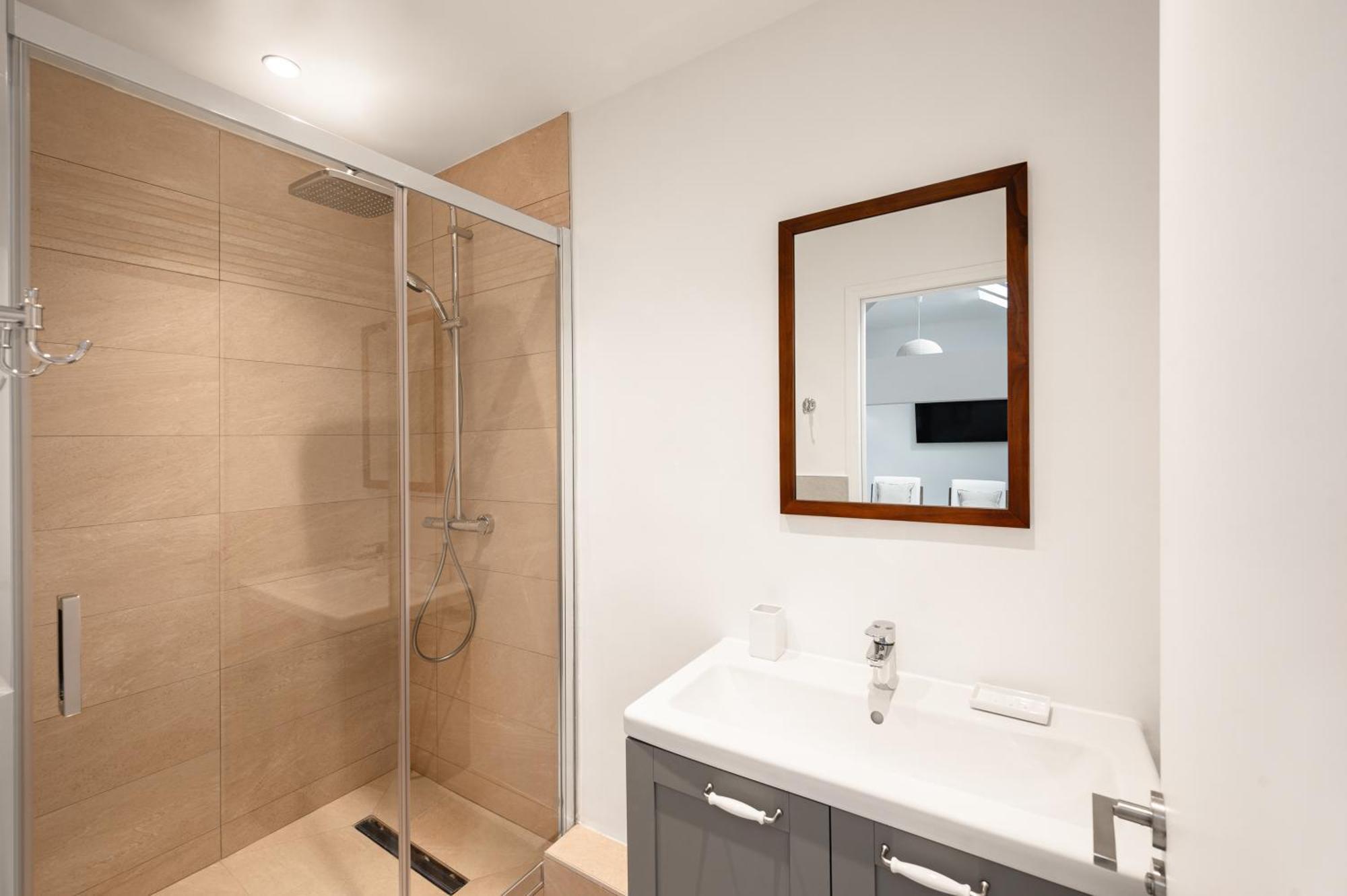 Appartement Luxueux Au Coeur De Saint Germain Des Pres Paris Exterior foto